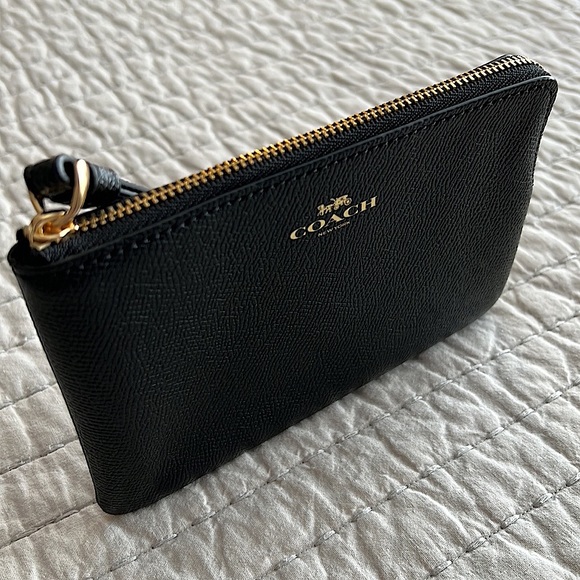 Coach Wristlet - Picture 8 of 11